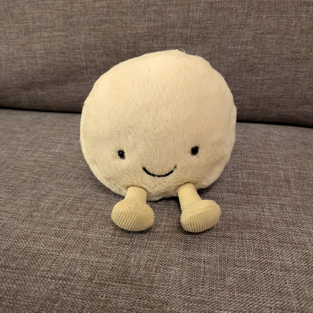 Jellycat Amusable Max Macaron